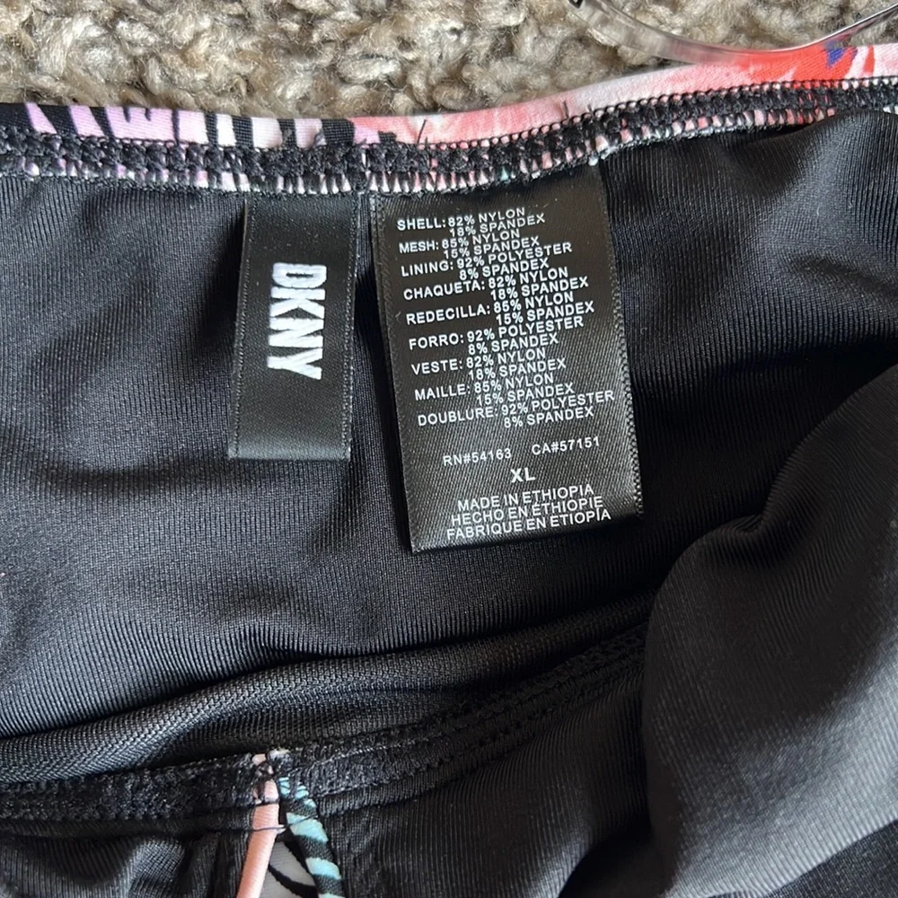 DKNY Tropical‎ Floral One Piece Swimsuit in Black/Pink Sizes XL NWOT - Picture 10 of 15